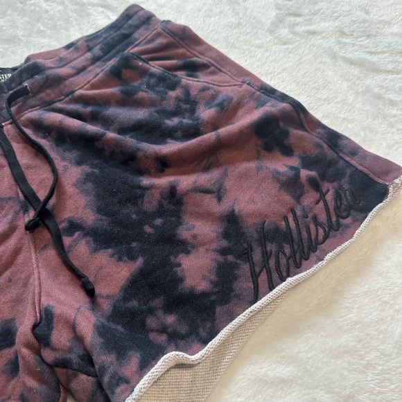 Hollister must have shorts with raw hem - Picture 4 of 4